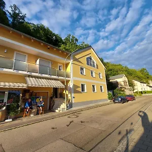 Guest house Und Zum Donaublick, Kelheim