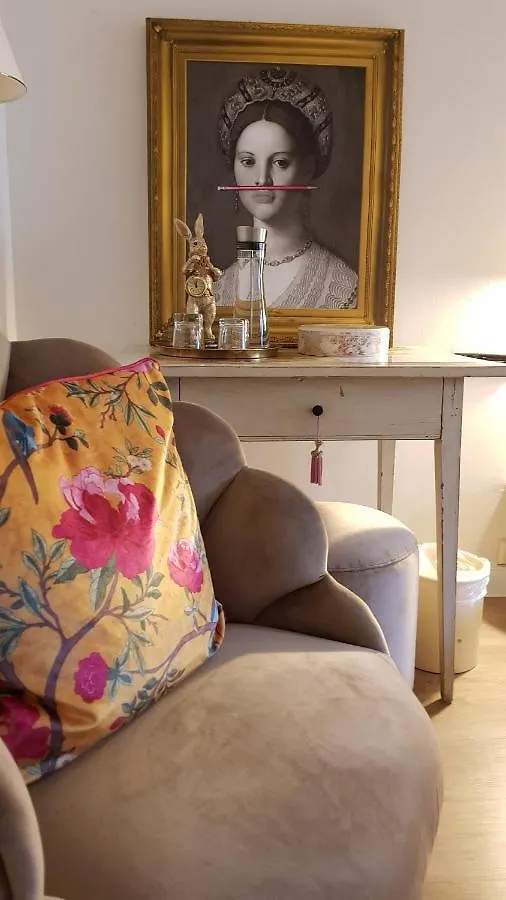 Das Kleine Hotel Iphofen, Fruehstueckszauber, No Waste, Nachhaltig, Nahe Aller Weingueter, Knauf Gips Kg Und Connekt, Kleines Secret Mit Garten & Terrassen, Tv Mirrorring, 55
