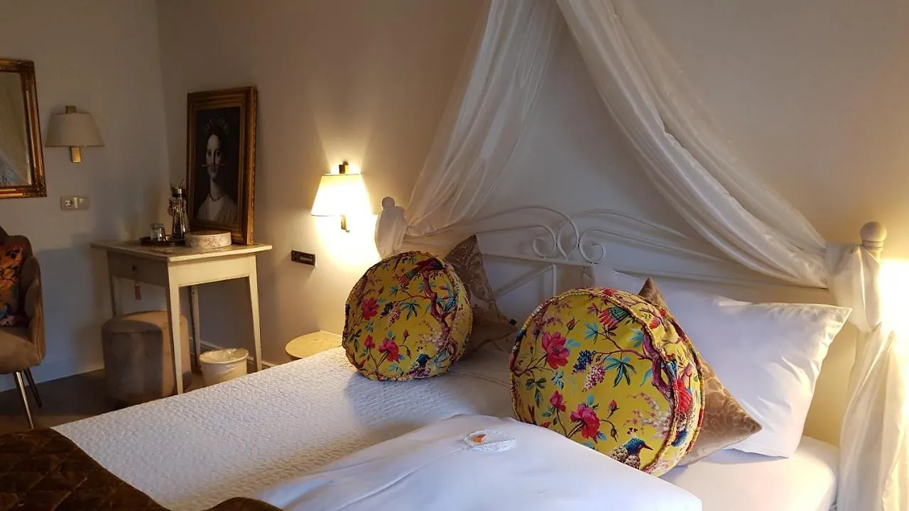 Das Kleine Hotel Iphofen, Fruehstueckszauber, No Waste, Nachhaltig, Nahe Aller Weingueter, Knauf Gips Kg Und Connekt, Kleines Secret Mit Garten & Terrassen, Tv Mirrorring, 55