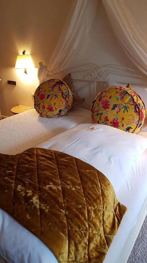 Das Kleine Hotel Iphofen, Fruehstueckszauber, No Waste, Nachhaltig, Nahe Aller Weingueter, Knauf Gips Kg Und Connekt, Kleines Secret Mit Garten & Terrassen, Tv Mirrorring, 55