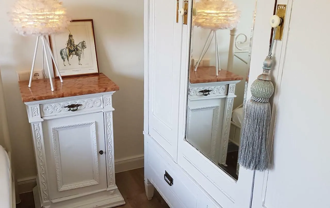 Das Kleine Hotel Iphofen, Fruehstueckszauber, No Waste, Nachhaltig, Nahe Aller Weingueter, Knauf Gips Kg Und Connekt, Kleines Secret Mit Garten & Terrassen, Tv Mirrorring, 55