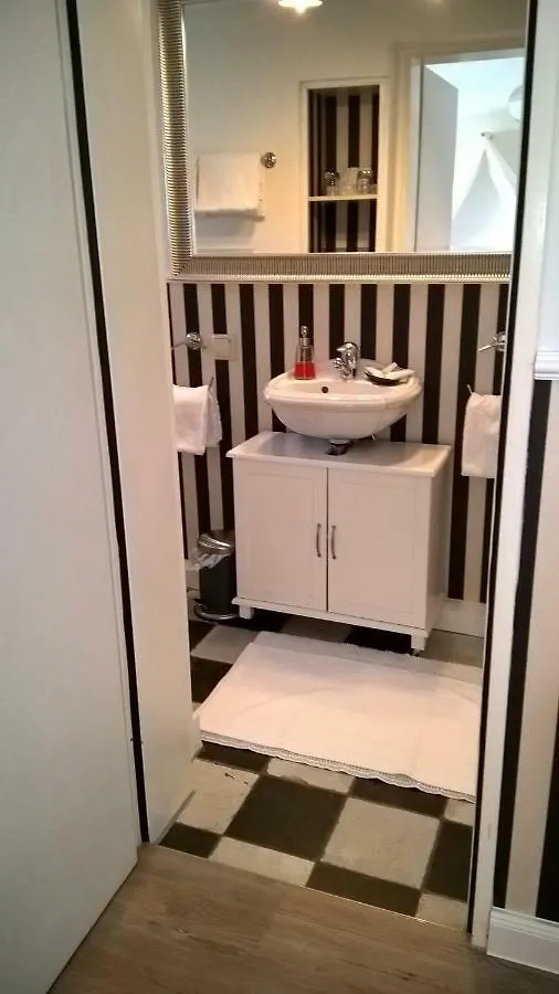 Das Kleine Hotel Iphofen, Fruehstueckszauber, No Waste, Nachhaltig, Nahe Aller Weingueter, Knauf Gips Kg Und Connekt, Kleines Secret Mit Garten & Terrassen, Tv Mirrorring, 55