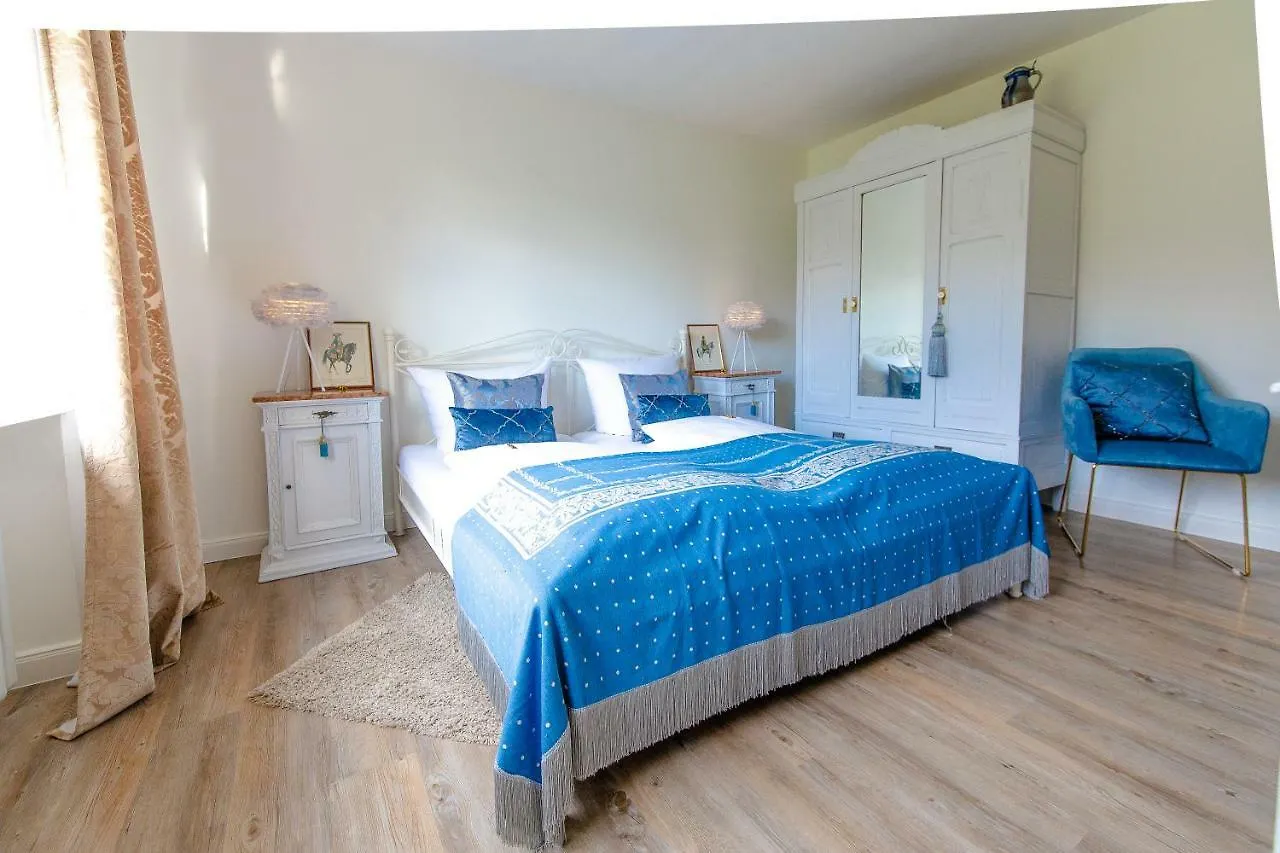 Das Kleine Hotel Iphofen, Fruehstueckszauber, No Waste, Nachhaltig, Nahe Aller Weingueter, Knauf Gips Kg Und Connekt, Kleines Secret Mit Garten & Terrassen, Tv Mirrorring, 55